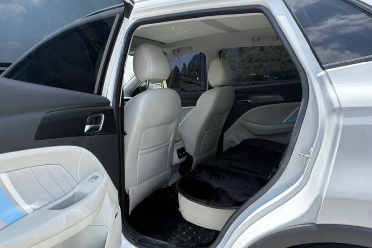 Used Roewe Longmao 2022 1.5L Dynamic Cat Edition Interior 1