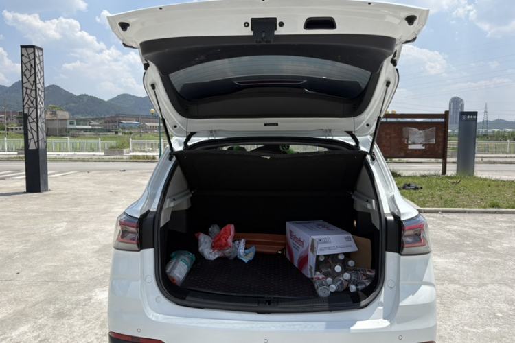 Used Roewe Longmao 2022 1.5L Dynamic Cat Edition Trunk