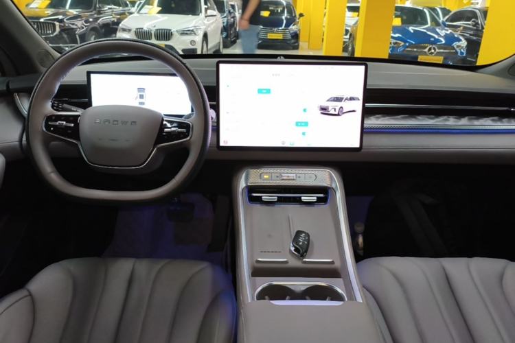 Used Roewe M7 DMH 2025 Model 160km Enjoyment Version Center Console