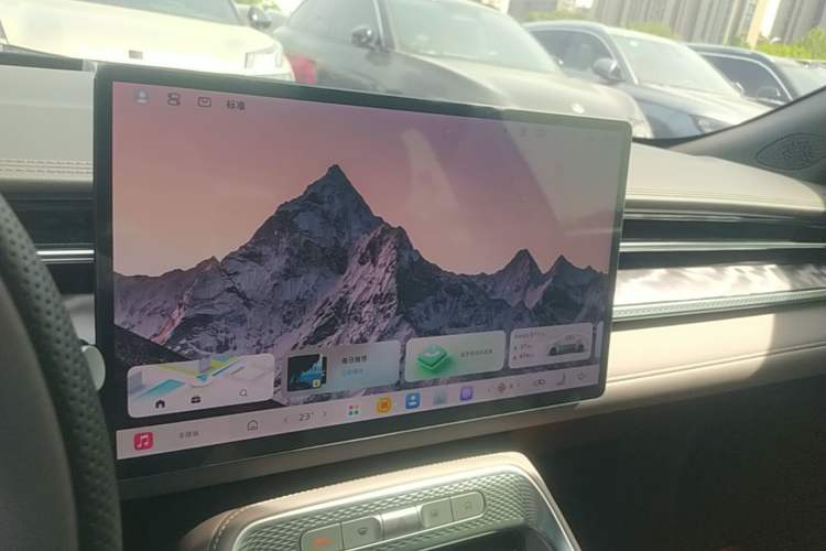 Used Roewe M7 DMH 2025 Model 160km Premium Version Audio And AC Panel