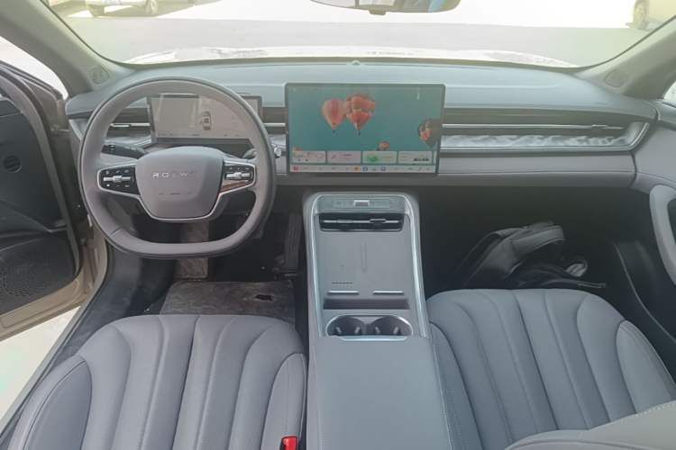 Used Roewe M7 DMH 2025 Model 160km Premium Version Center Console