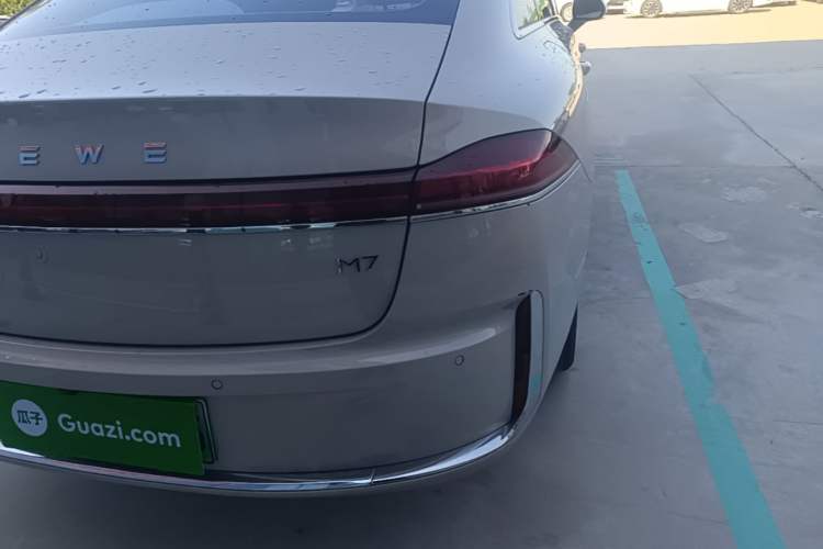 Used Roewe M7 DMH 2025 Model 160km Premium Version Exterior 3