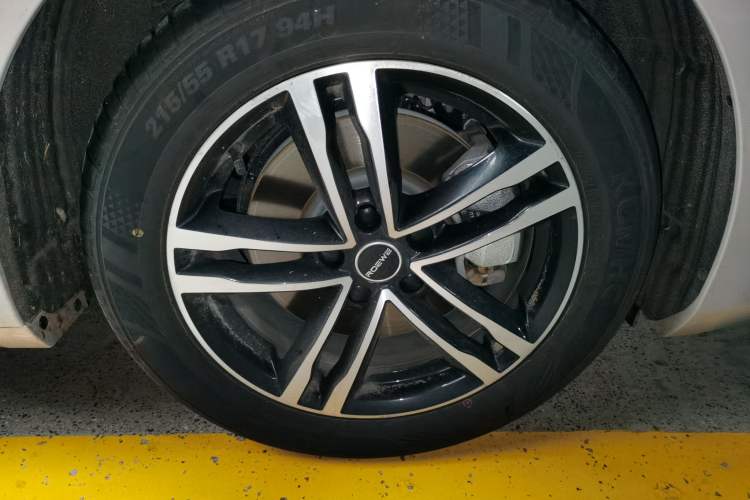 Used Roewe M7 DMH 2025 Model 160km Comfort Version Right Front Wheel Hub
