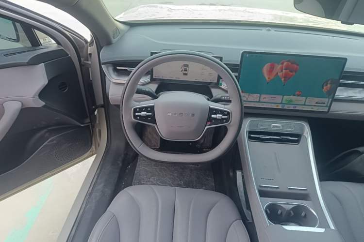 Used Roewe M7 DMH 2025 Model 160km Premium Version Steering Wheel