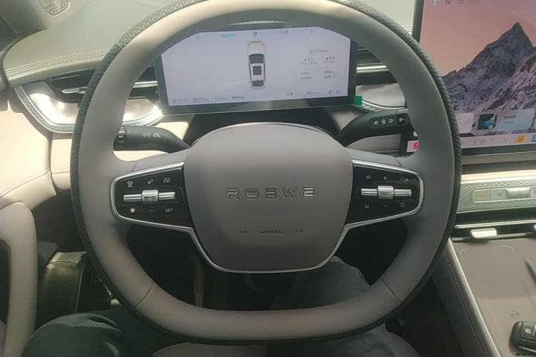Used Roewe M7 DMH 2025 Model 160km Premium Version Steering Wheel