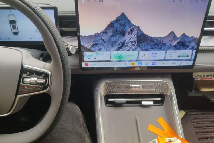 Used Roewe M7 DMH 2025 Model 160km Enjoyment Version Audio And AC Panel