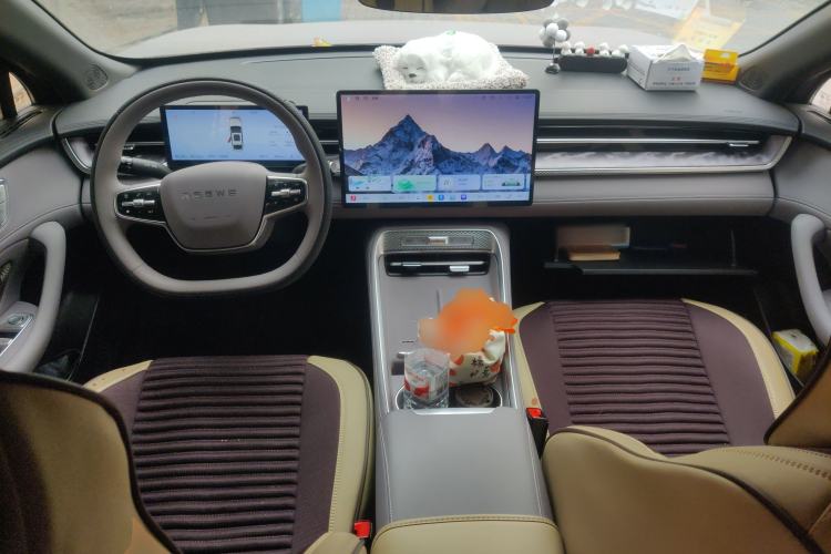 Used Roewe M7 DMH 2025 Model 160km Enjoyment Version Center Console