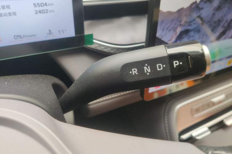 Used Roewe M7 DMH 2025 Model 160km Enjoyment Version Gear Lever