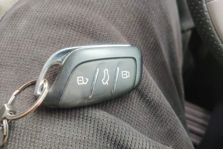 Used Roewe M7 DMH 2025 Model 160km Enjoyment Version Vehicle Key