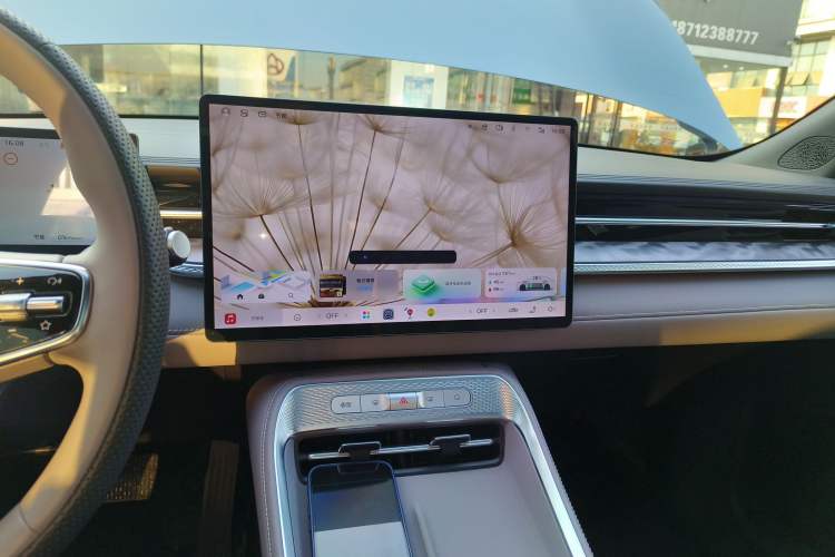 Used Roewe M7 DMH 2025 Model 160km Enjoyment Version Audio And AC Panel