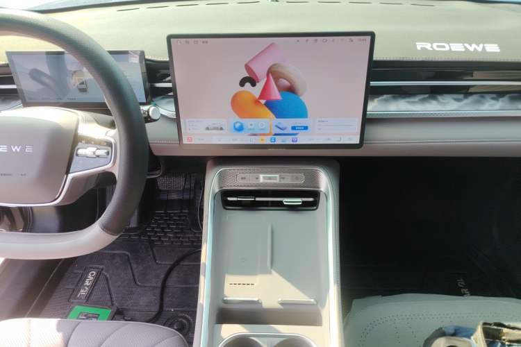 Used Roewe M7 DMH 2025 Model 160km Premium Version Audio And AC Panel