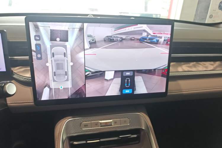 Used Roewe M7 DMH 2025 Model 160km Premium Version Audio And AC Panel