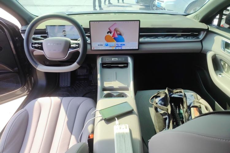 Used Roewe M7 DMH 2025 Model 160km Premium Version Center Console