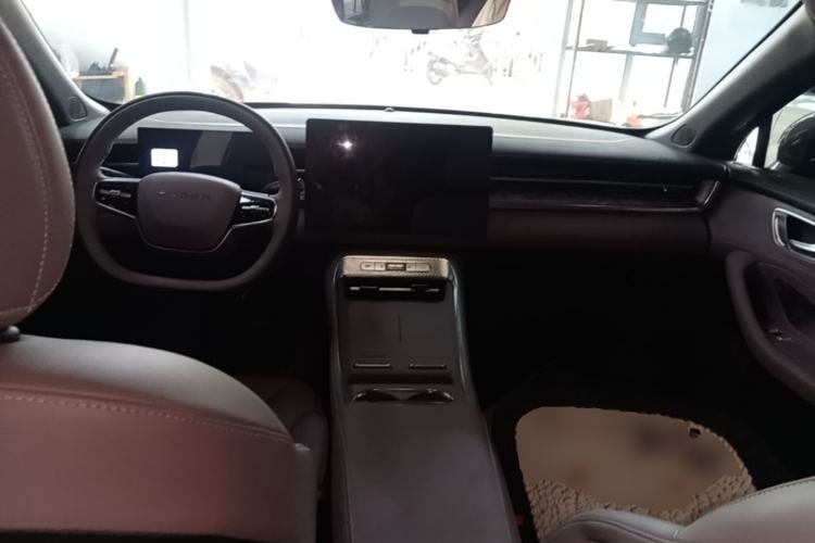 Used Roewe M7 DMH 2025 Model 160km Premium Version Center Console
