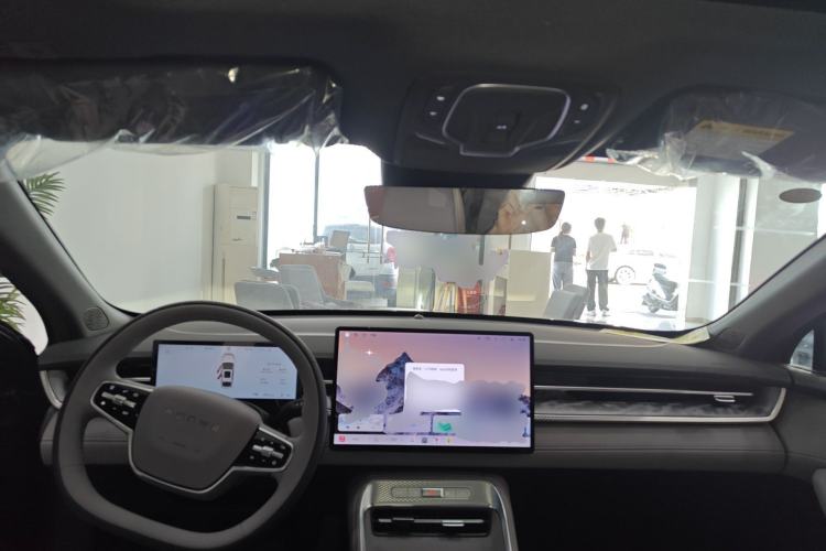 Used Roewe M7 DMH 2025 Model 160km Comfort Version Center Console