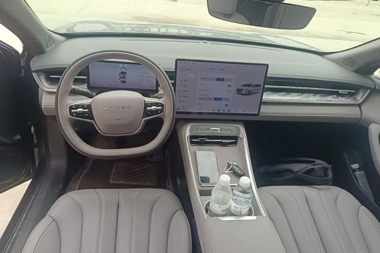 Used Roewe M7 DMH 2025 Model 160km Enjoyment Version Center Console
