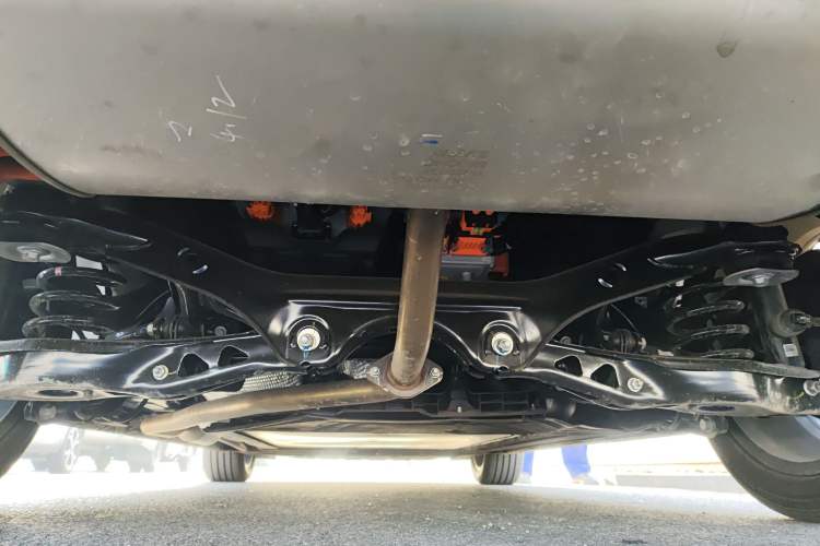 Used Roewe M7 DMH 2025 Model 160km Premium Version Chassis Rear