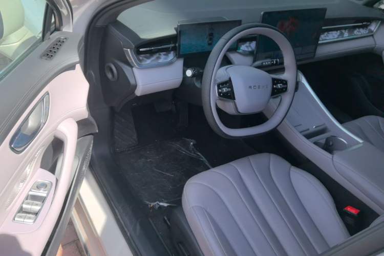 Used Roewe M7 DMH 2025 Model 160km Premium Version Driver Seat