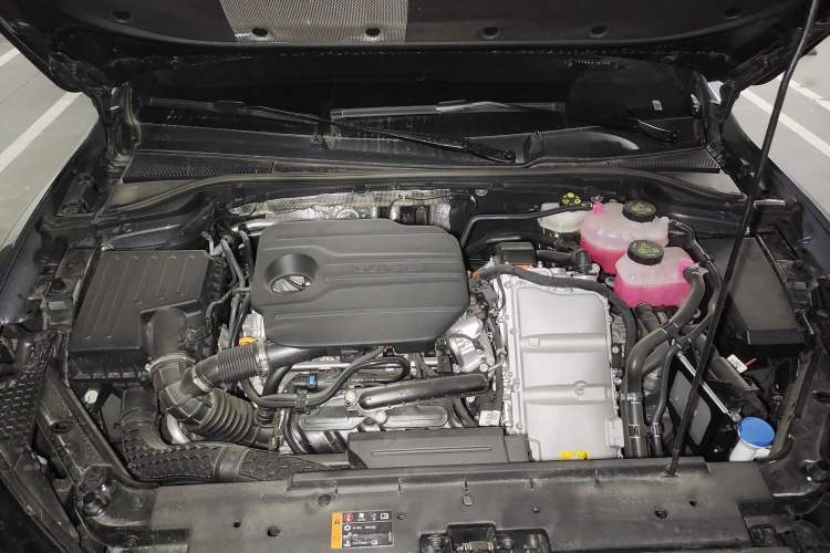 Used Roewe M7 DMH 2025 Model 160km Comfort Version Engine Bay