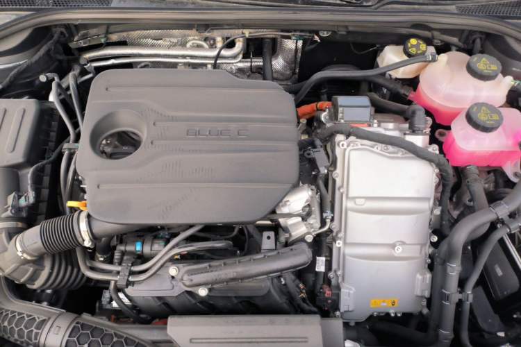 Used Roewe M7 DMH 2025 Model 160km Enjoyment Version Engine Bay