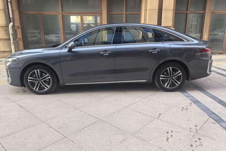 Used Roewe M7 DMH 2025 Model 160km Comfort Version Exterior 5