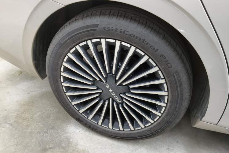 Used Roewe M7 DMH 2025 Model 160km Premium Version Exterior 8