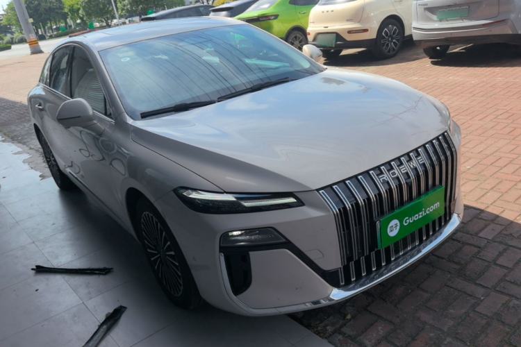 Used Roewe M7 DMH 2025 Model 160km Premium Version Front Right 45 Deg