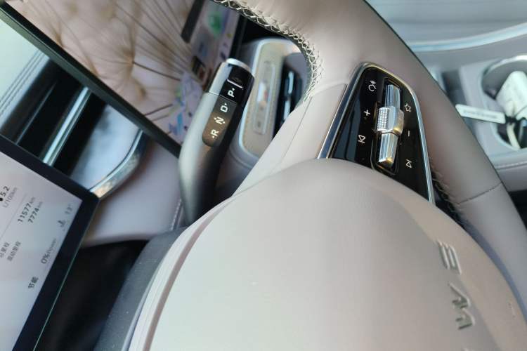 Used Roewe M7 DMH 2025 Model 160km Enjoyment Version Gear Lever