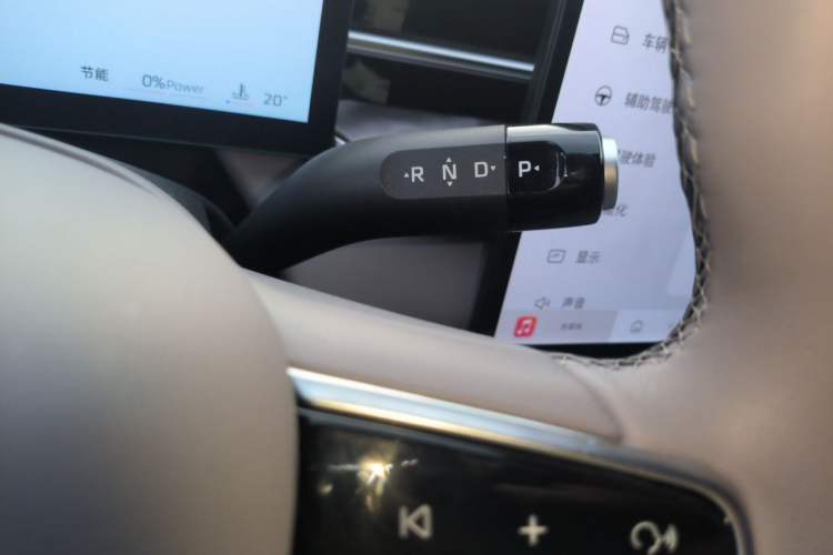 Used Roewe M7 DMH 2025 Model 160km Enjoyment Version Gear Lever