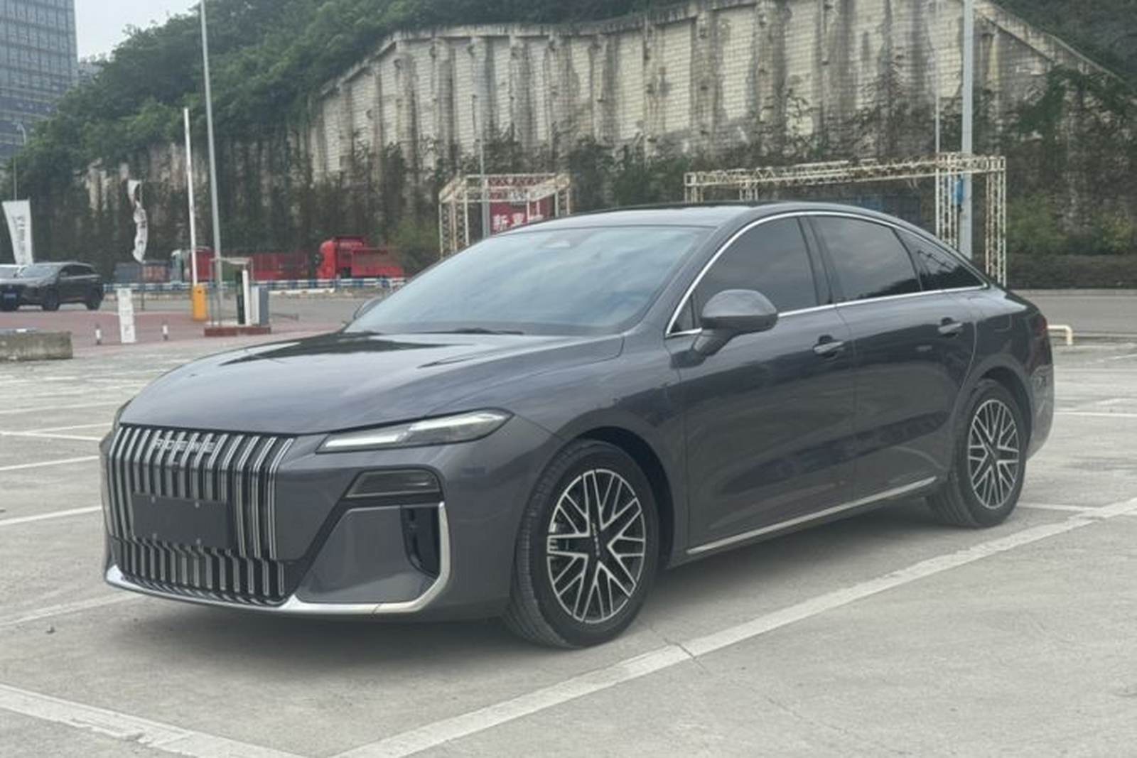 Фото Roewe с площадки