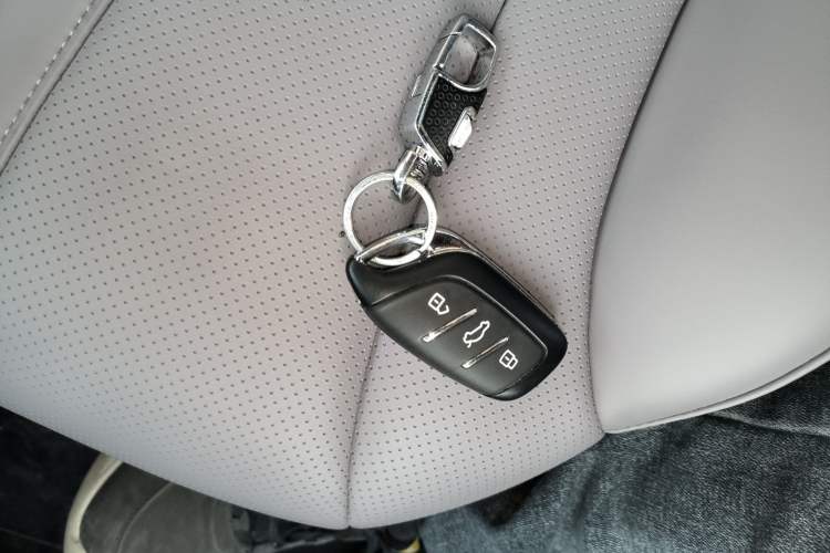 Used Roewe M7 DMH 2025 Model 160km Comfort Version Interior 1