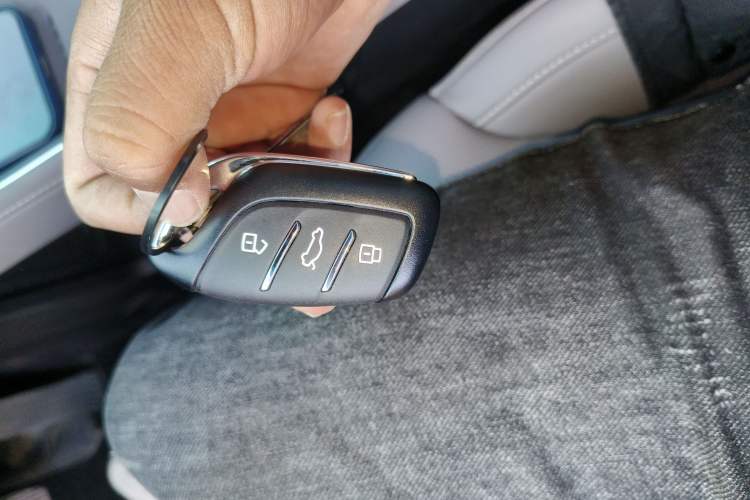 Used Roewe M7 DMH 2025 Model 160km Enjoyment Version Interior 1