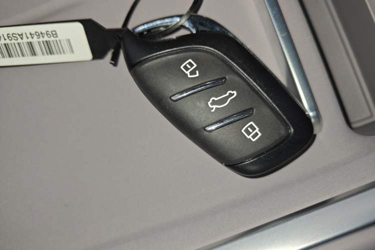 Used Roewe M7 DMH 2025 Model 160km Comfort Version Interior 1