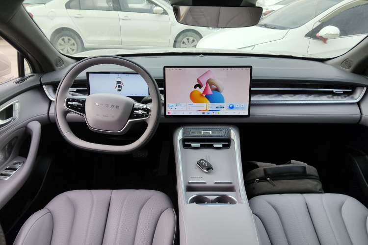Used Roewe M7 DMH 2025 Model 160km Premium Version Interior 2