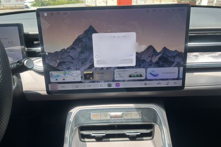 Used Roewe M7 DMH 2025 Model 160km Premium Version Interior 3