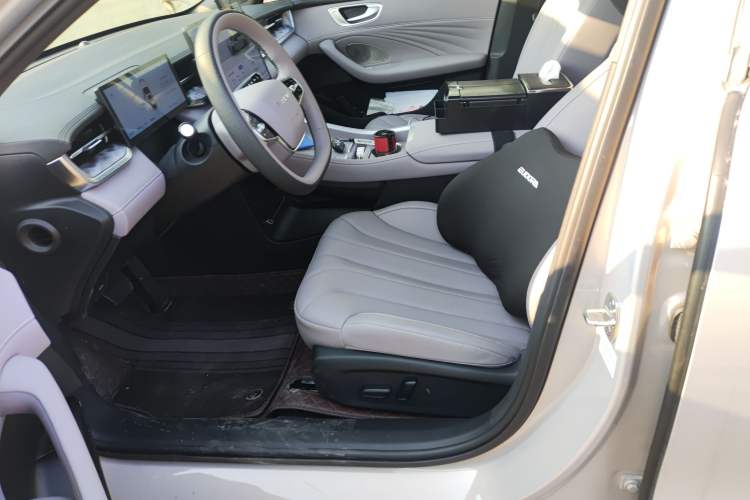 Used Roewe M7 DMH 2025 Model 160km Premium Version Left Front Seat