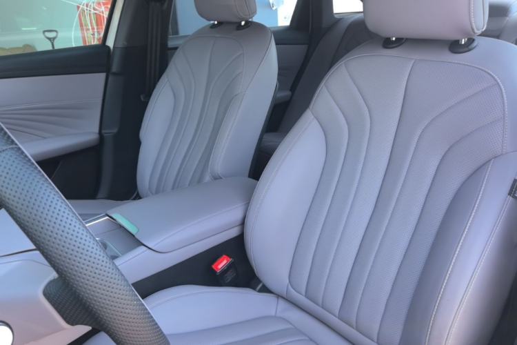 Used Roewe M7 DMH 2025 Model 160km Premium Version Left Front Seat