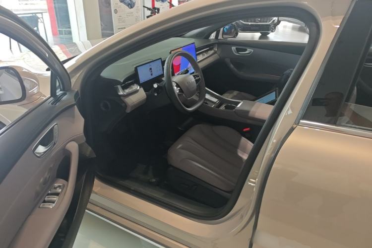 Used Roewe M7 DMH 2025 Model 160km Premium Version Left Front Seat