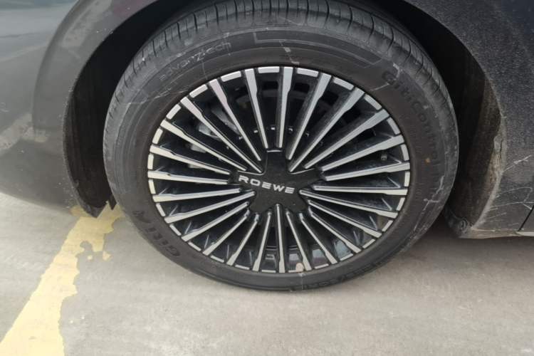 Used Roewe M7 DMH 2025 Model 160km Premium Version Left Front Wheel Hub