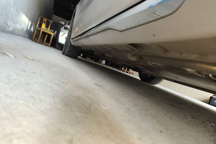 Used Roewe M7 DMH 2025 Model 160km Premium Version Left Side Sill