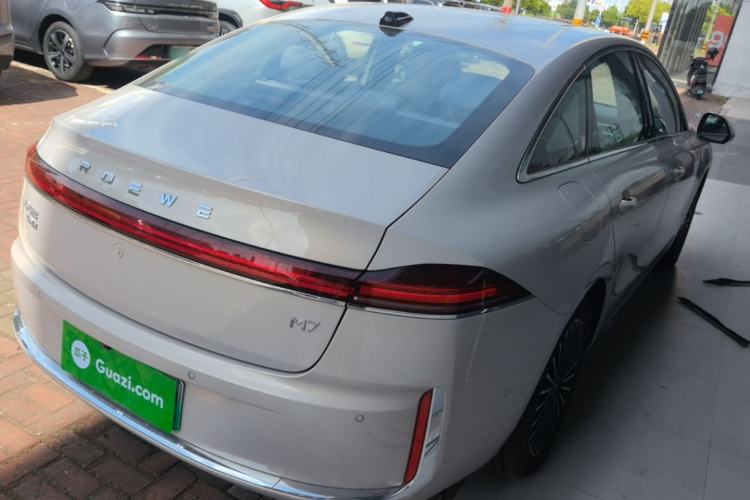 Used Roewe M7 DMH 2025 Model 160km Premium Version Rear Right 45 Deg