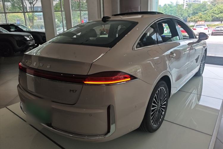 Used Roewe M7 DMH 2025 Model 160km Premium Version Rear Right 45 Deg
