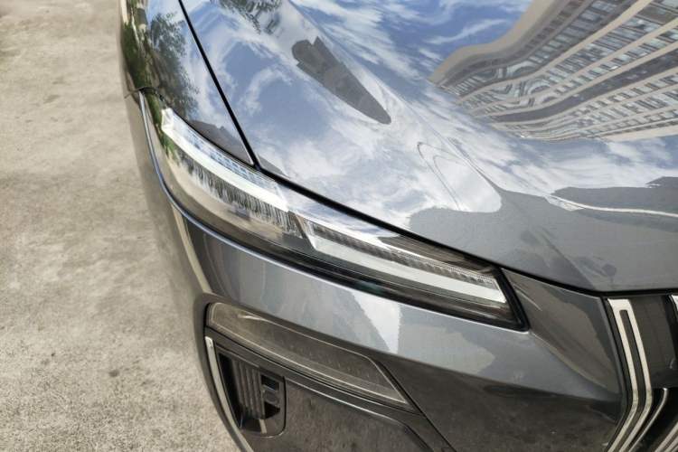 Used Roewe M7 DMH 2025 Model 160km Premium Version Right Front Headlight