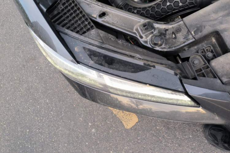 Used Roewe M7 DMH 2025 Model 160km Enjoyment Version Right Front Headlight