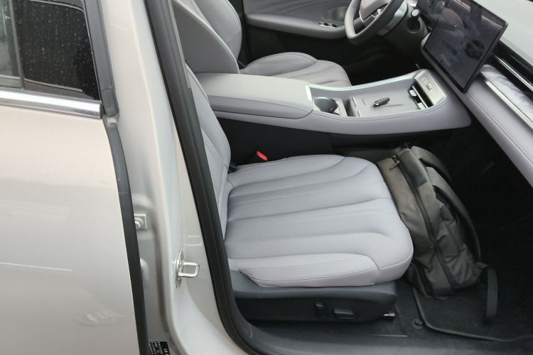 Used Roewe M7 DMH 2025 Model 160km Premium Version Right Front Seat