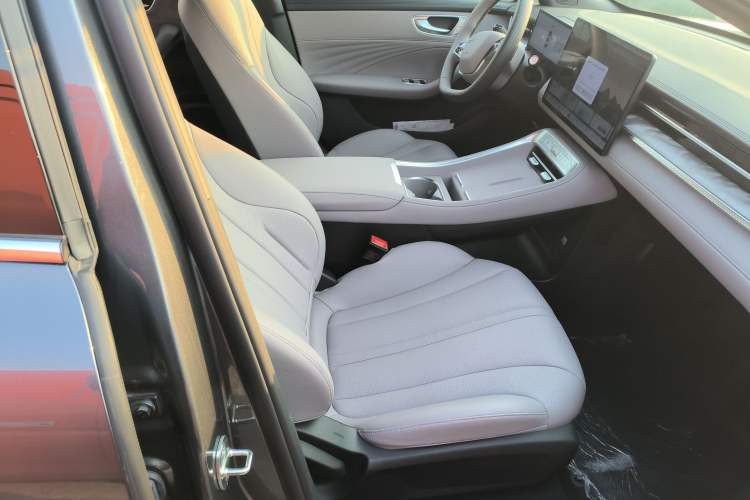 Used Roewe M7 DMH 2025 Model 160km Comfort Version Right Front Seat