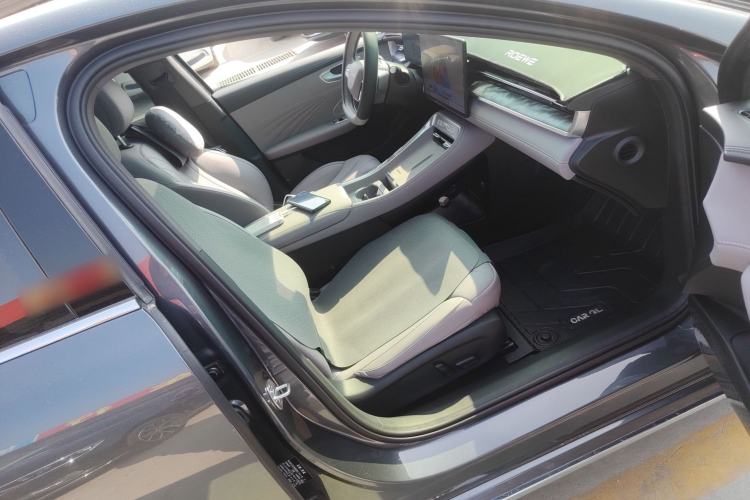 Used Roewe M7 DMH 2025 Model 160km Premium Version Right Front Seat
