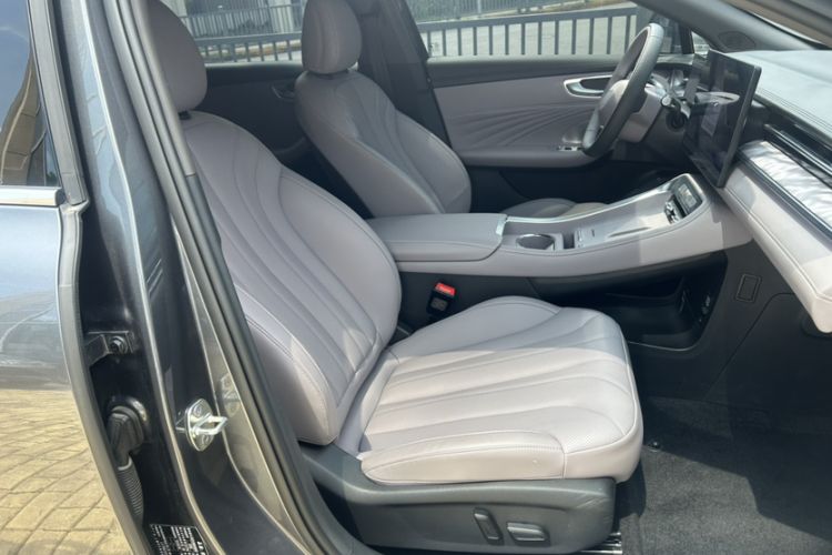 Used Roewe M7 DMH 2025 Model 160km Premium Version Right Front Seat