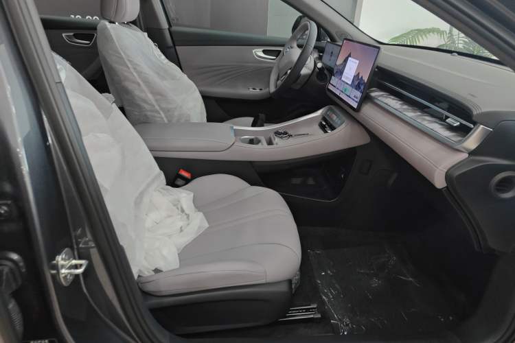 Used Roewe M7 DMH 2025 Model 160km Comfort Version Right Front Seat