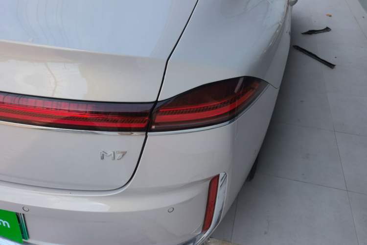 Used Roewe M7 DMH 2025 Model 160km Premium Version Right Rear Taillight